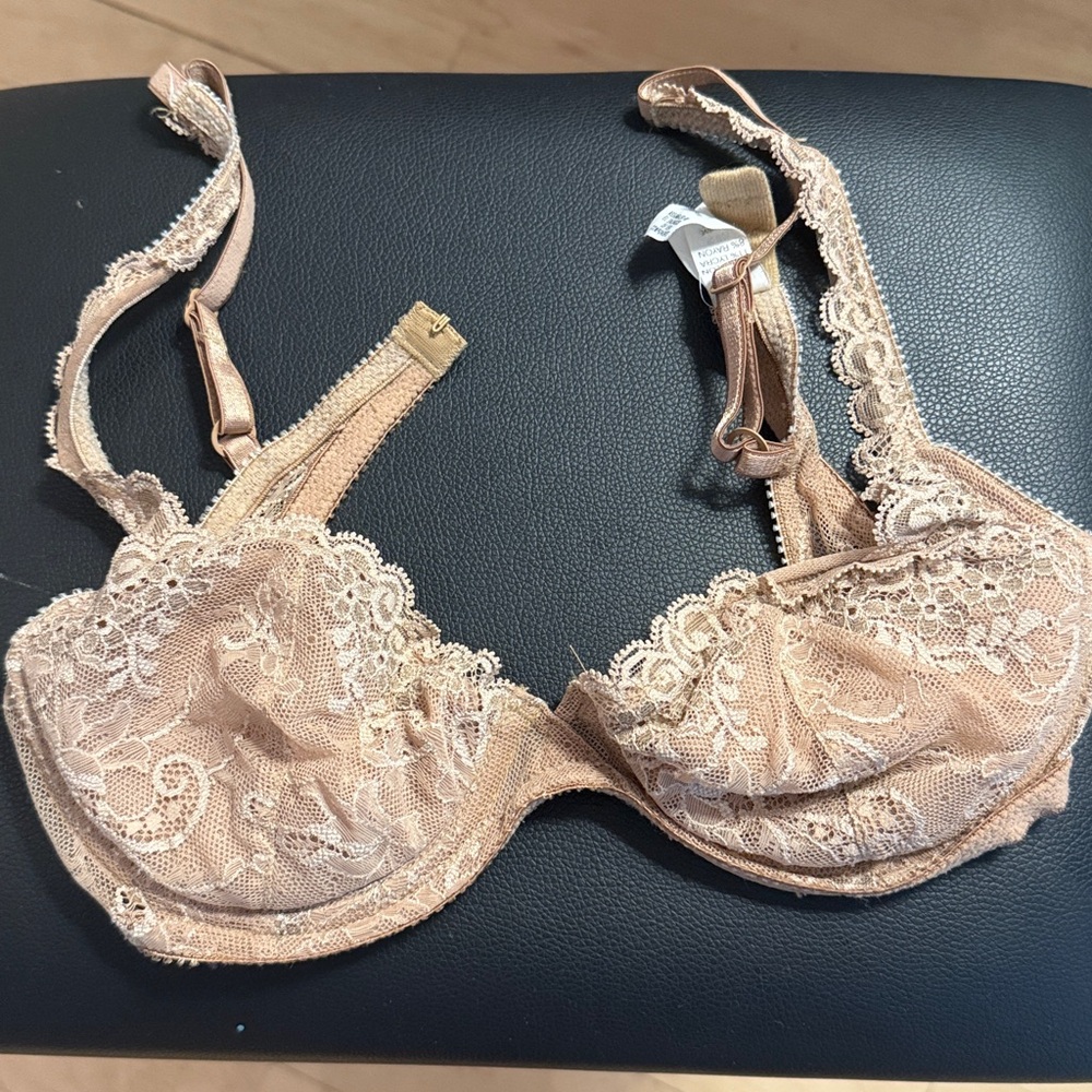 On Gossamer Lace Bra in Beige